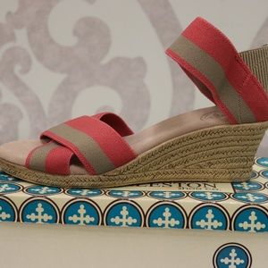 Charleston Shoe Co Cannon Wedge Coral Tan Mix NWT